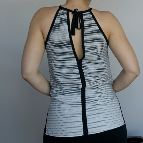 Ombre graphic top high low tie in the back S - Picture 2 of 3